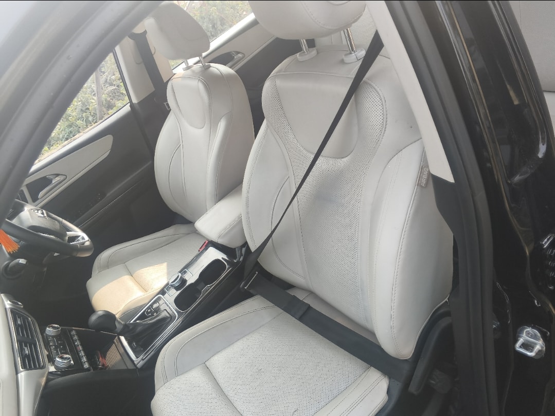 XUV700 image 14 XUV700 image 14