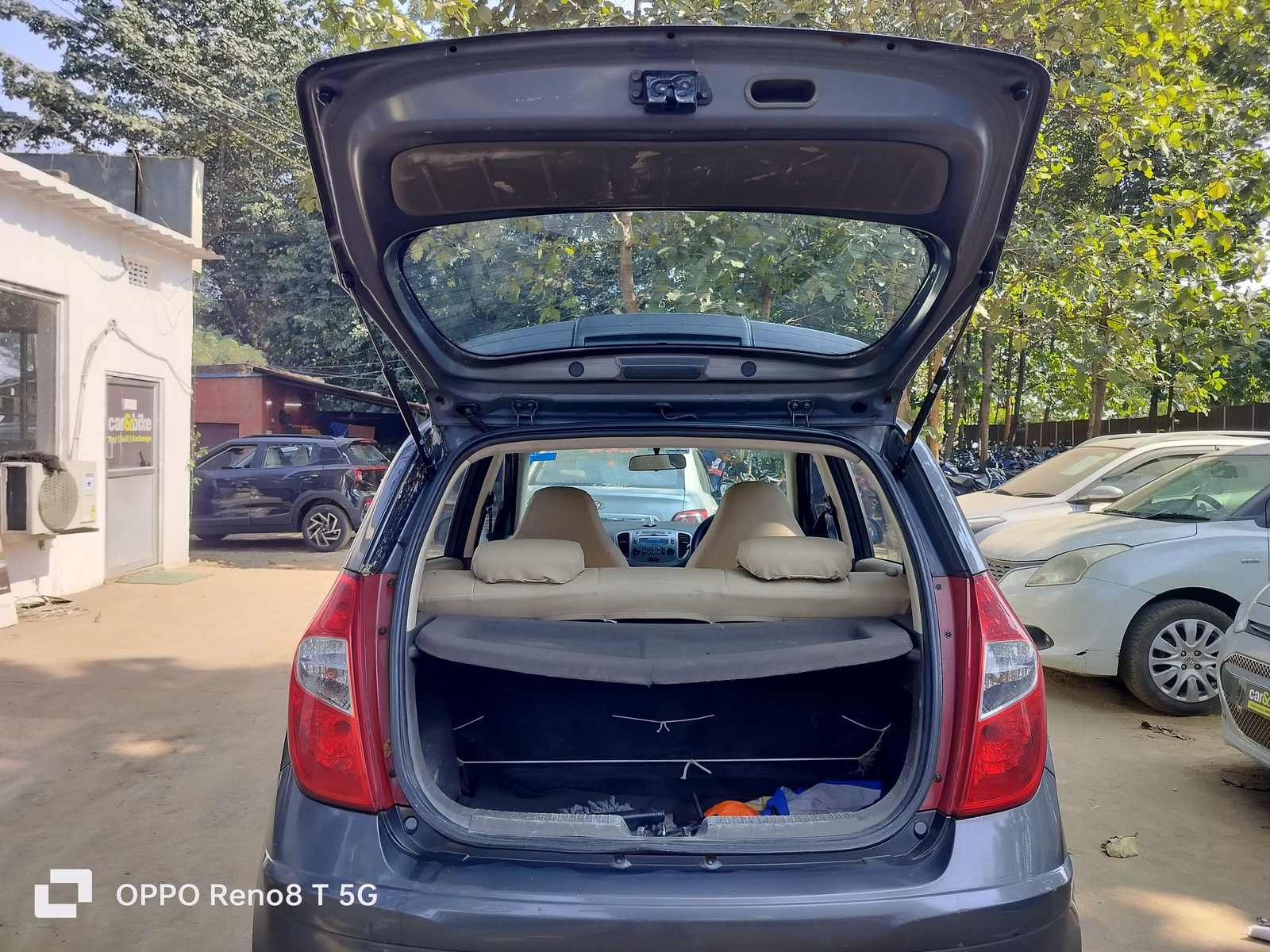 i10 image 10 i10 image 10