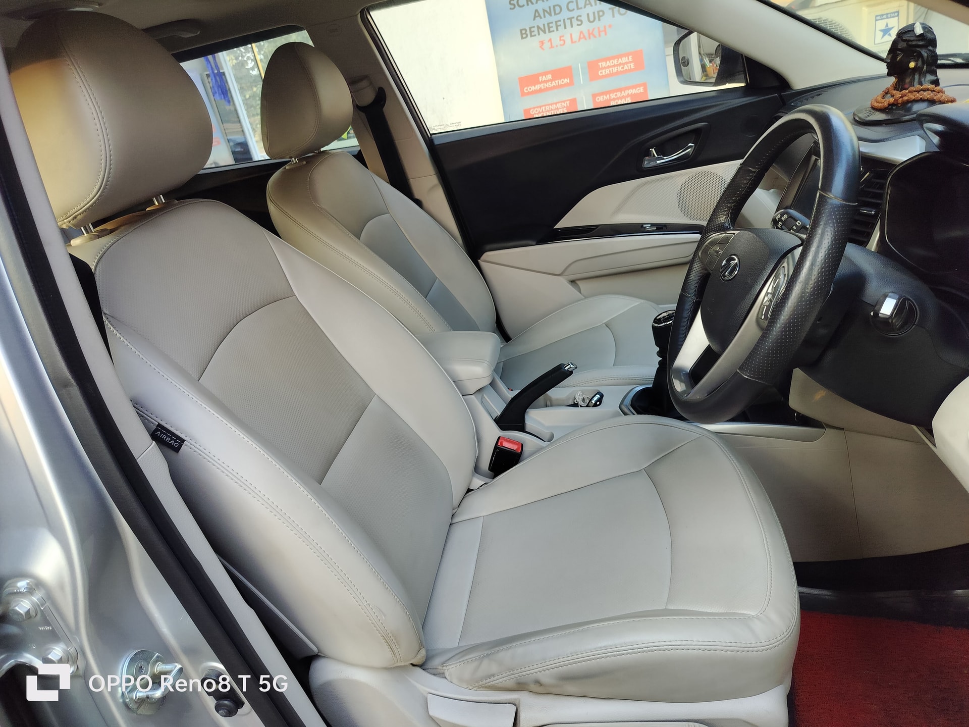 XUV300 image 16 XUV300 image 16