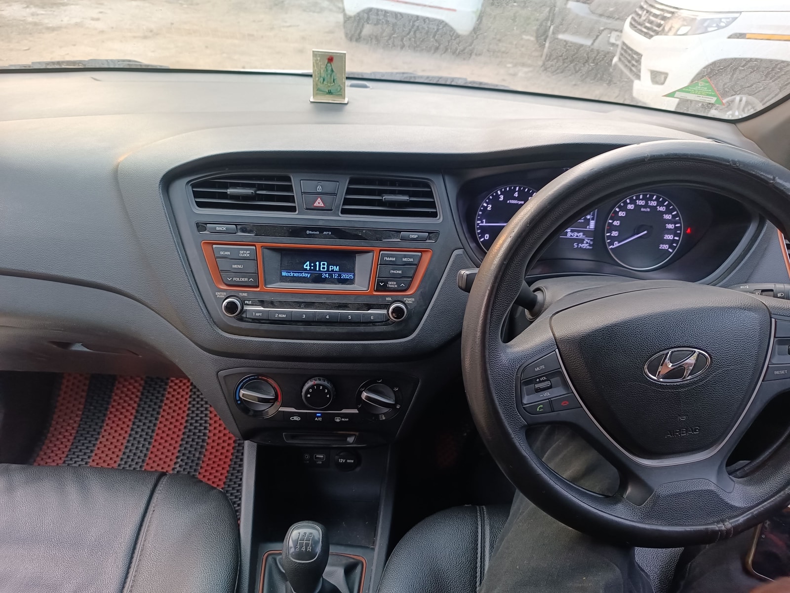 i20 Active image 12 i20 Active image 12