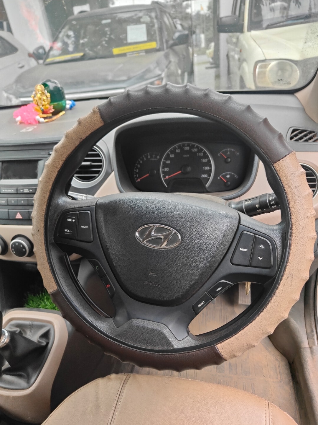 Grand i10 image 10 Grand i10 image 10