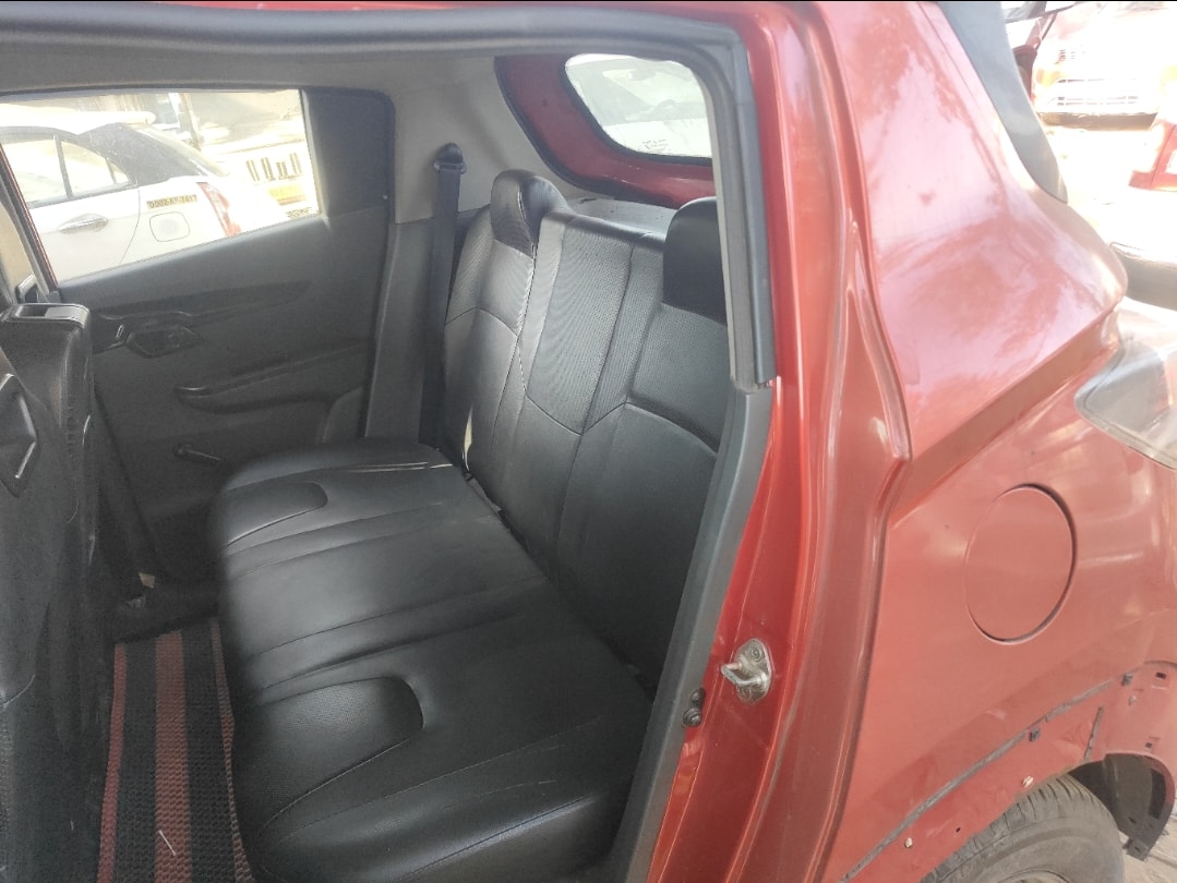 Used 2018 Mahindra KUV100 Used 2018 Mahindra KUV100