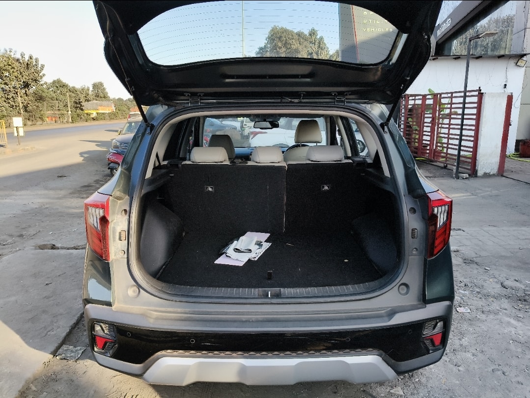 Seltos image 10 Seltos image 10