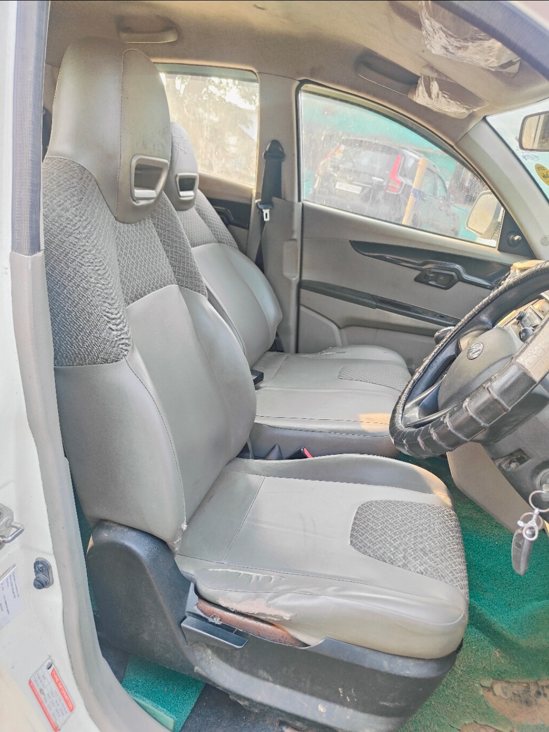 Used 2017 Mahindra KUV100 Used 2017 Mahindra KUV100