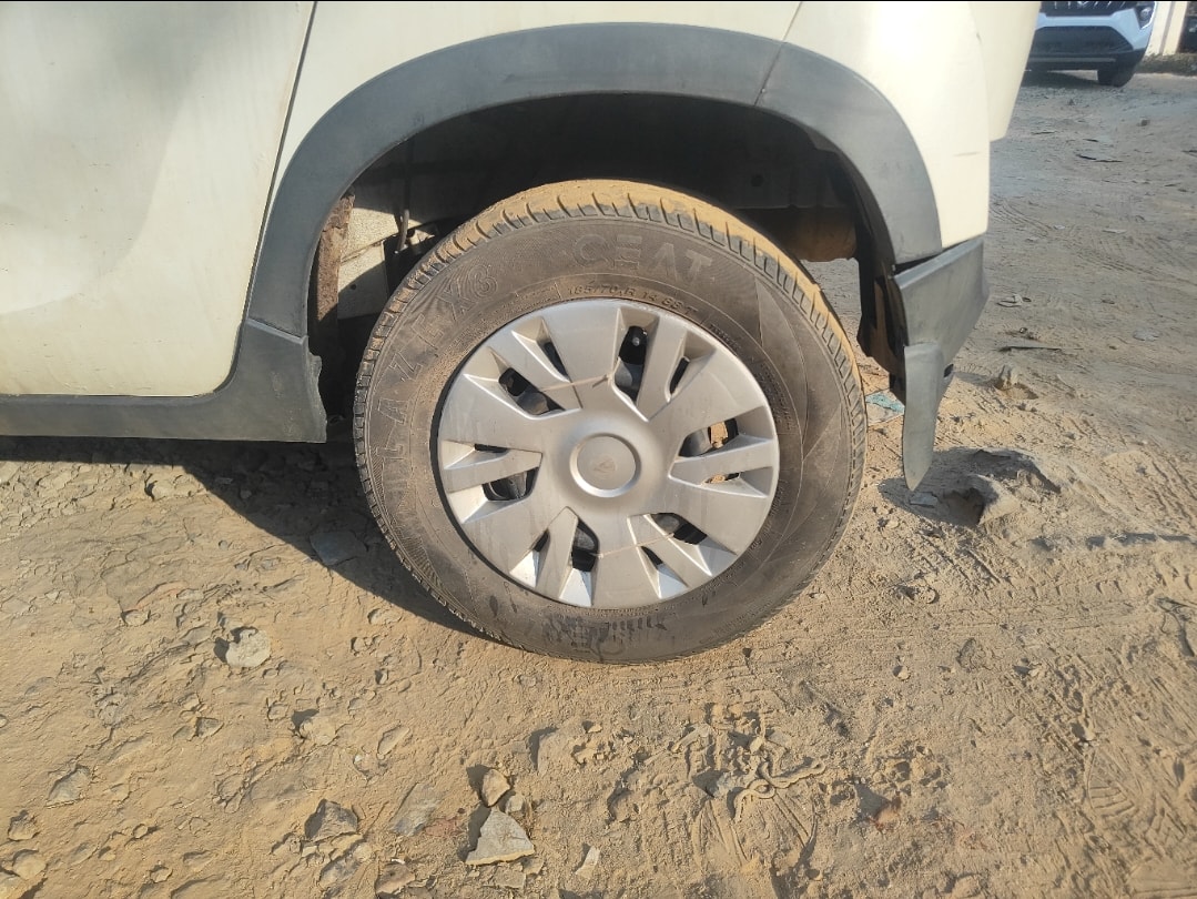 Used 2017 Mahindra KUV100 Used 2017 Mahindra KUV100