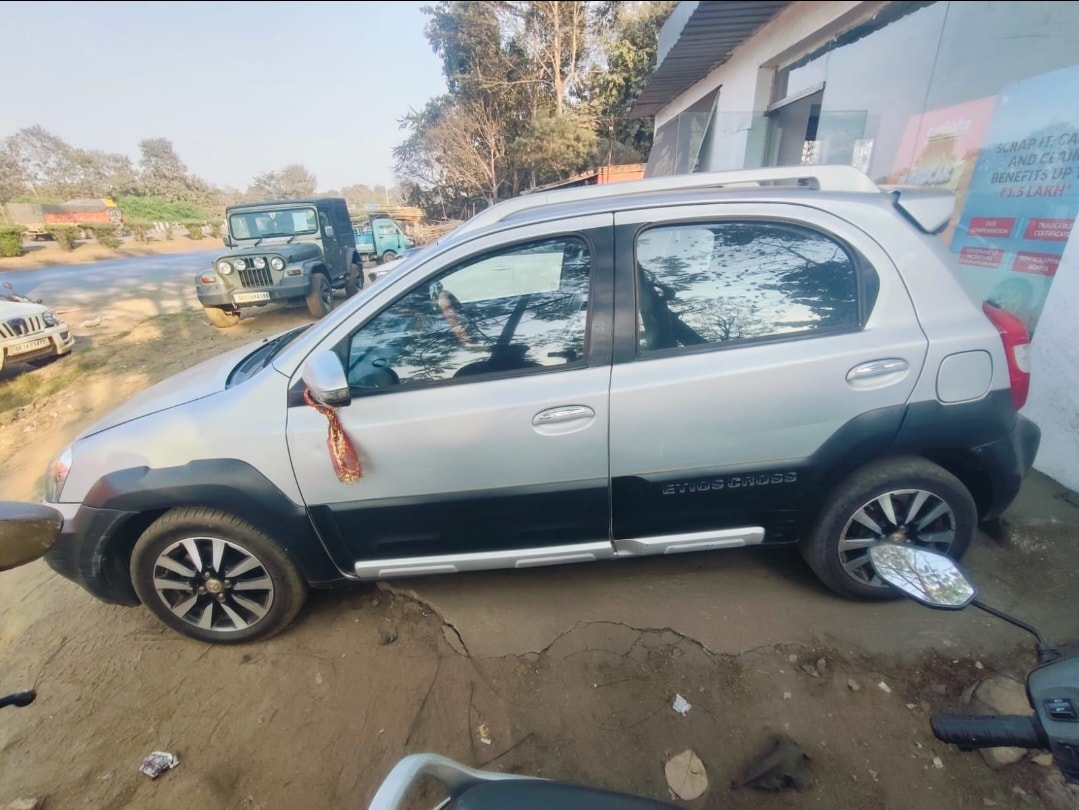 Etios image 2 Etios image 2