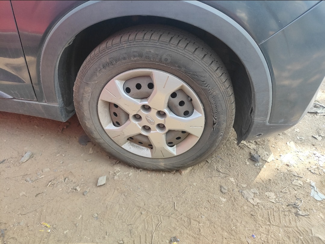 XUV300 image 7 XUV300 image 7