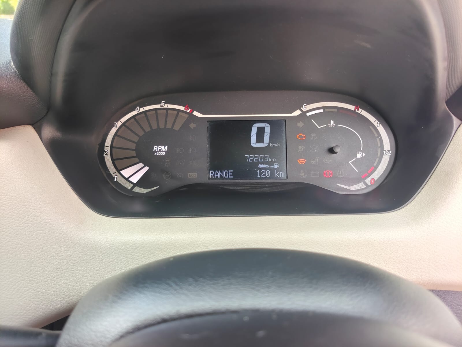 Used 2022 Nissan Magnite Used 2022 Nissan Magnite