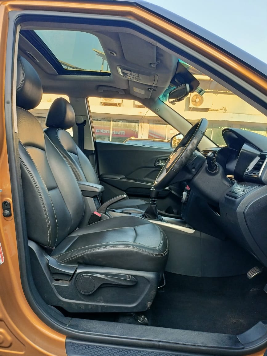 Used 2023 Mahindra XUV300 Used 2023 Mahindra XUV300