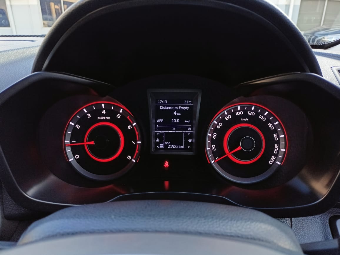 Used 2023 Mahindra XUV300 Used 2023 Mahindra XUV300