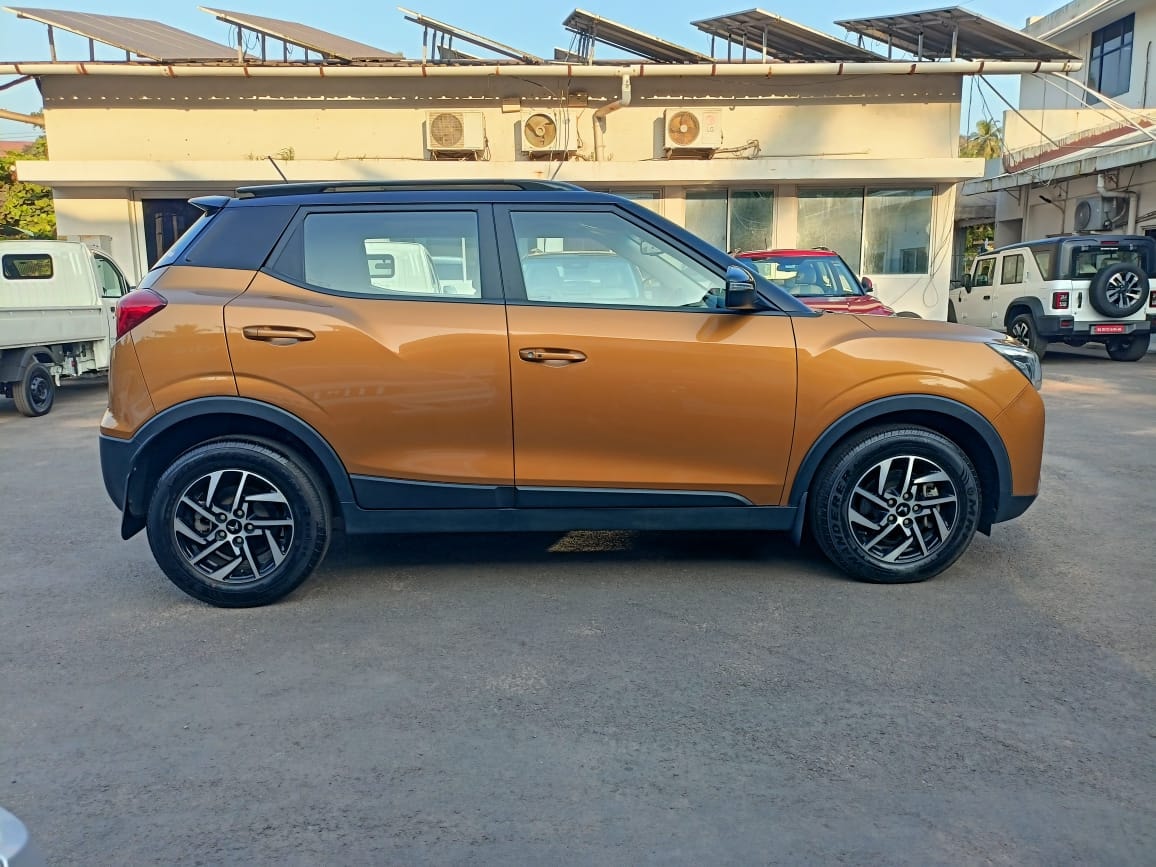 Used 2023 Mahindra XUV300 Used 2023 Mahindra XUV300