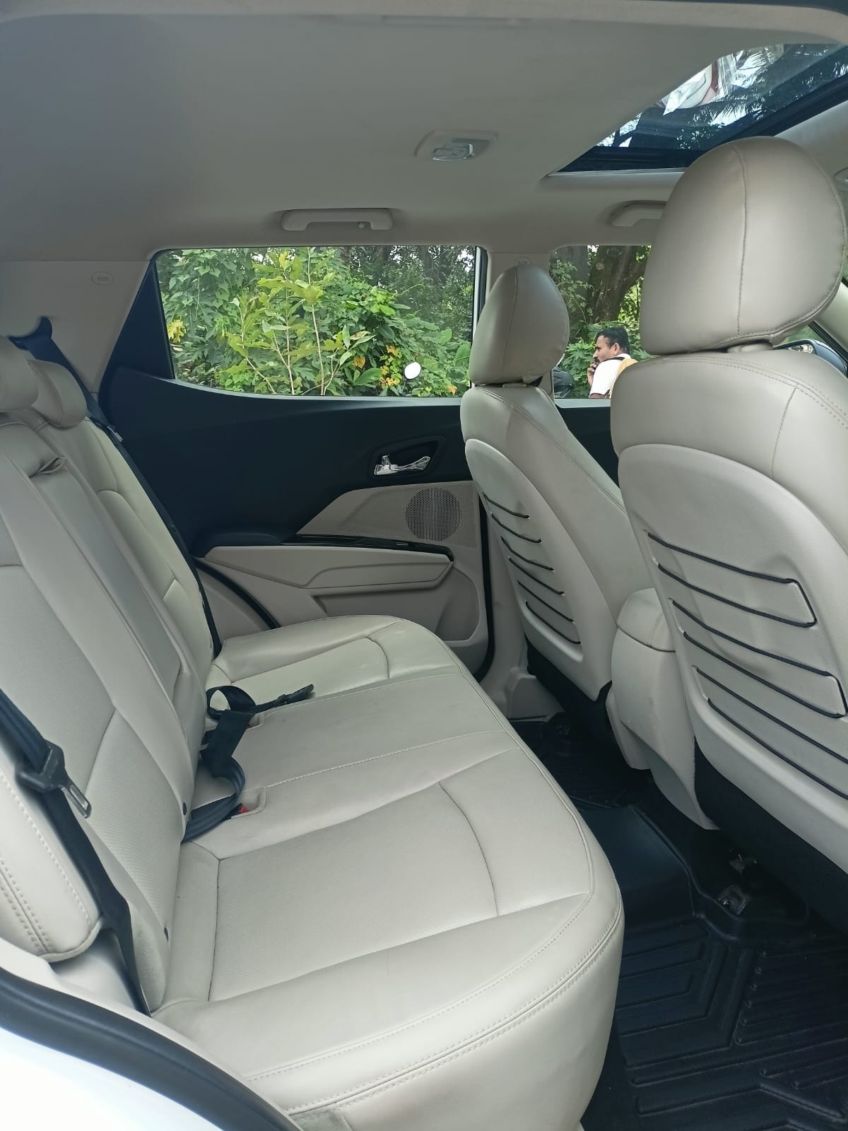 Used 2024 Mahindra XUV300 Used 2024 Mahindra XUV300