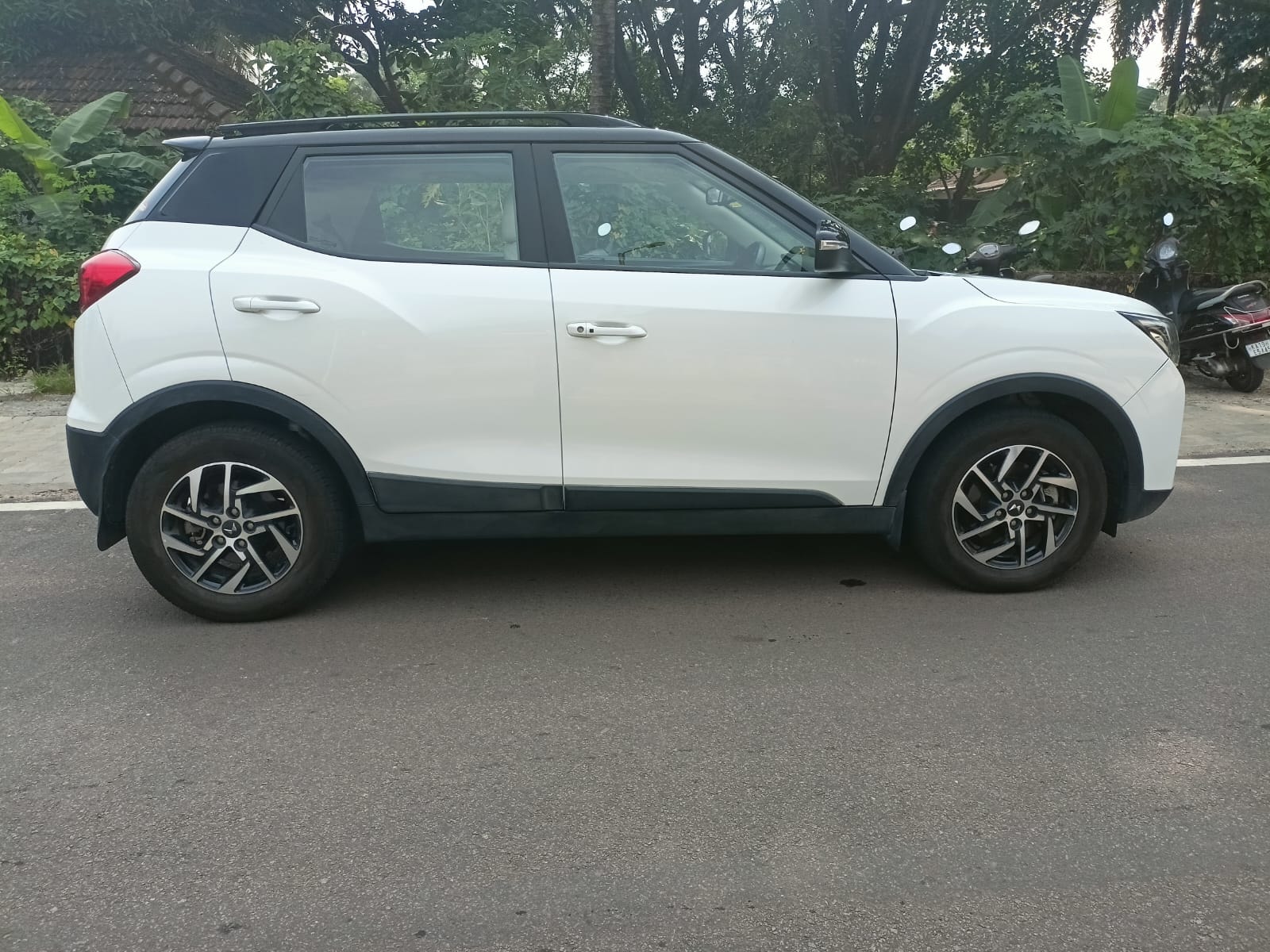 Used 2024 Mahindra XUV300 Used 2024 Mahindra XUV300