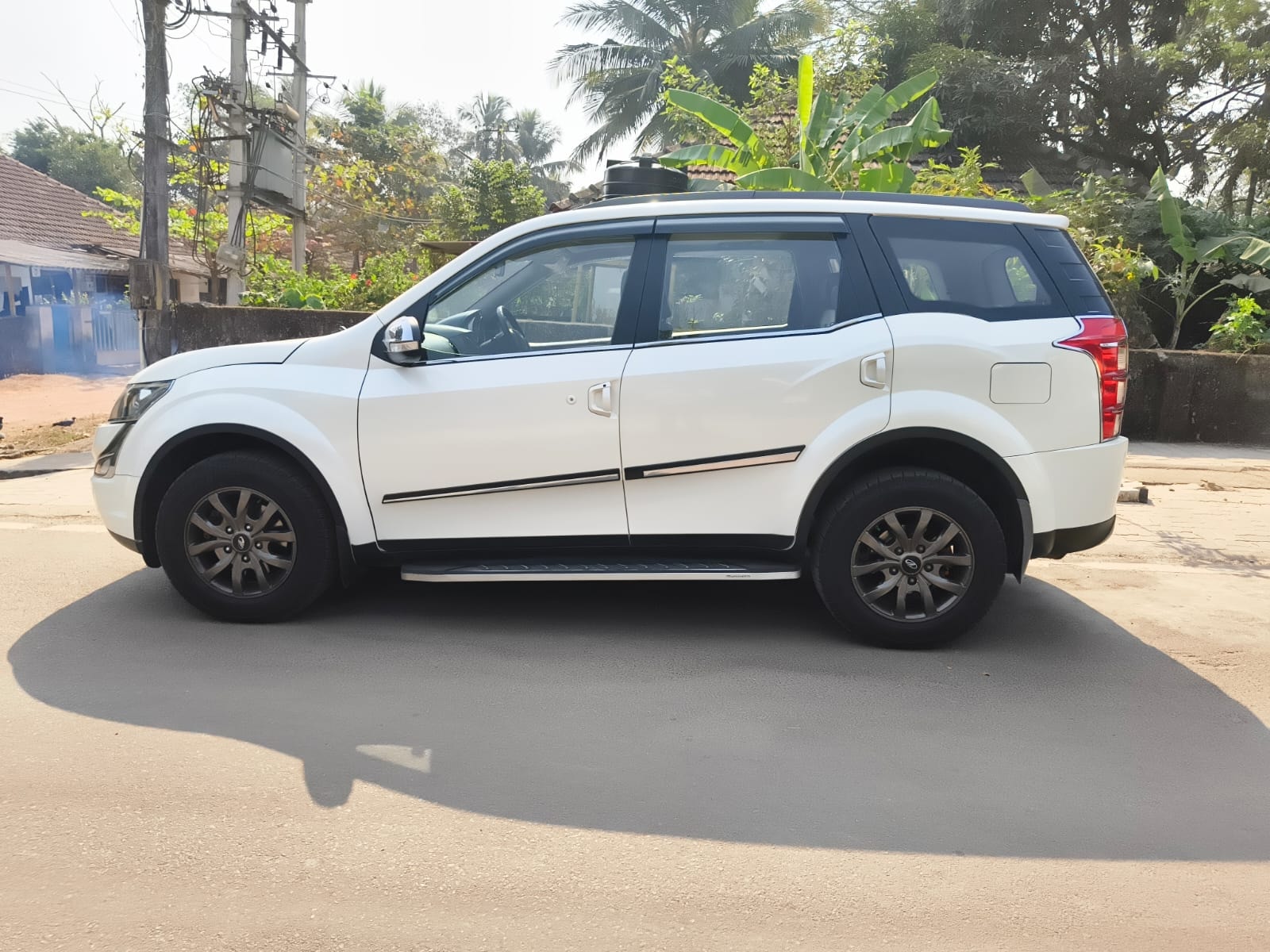 XUV500 image 2 XUV500 image 2