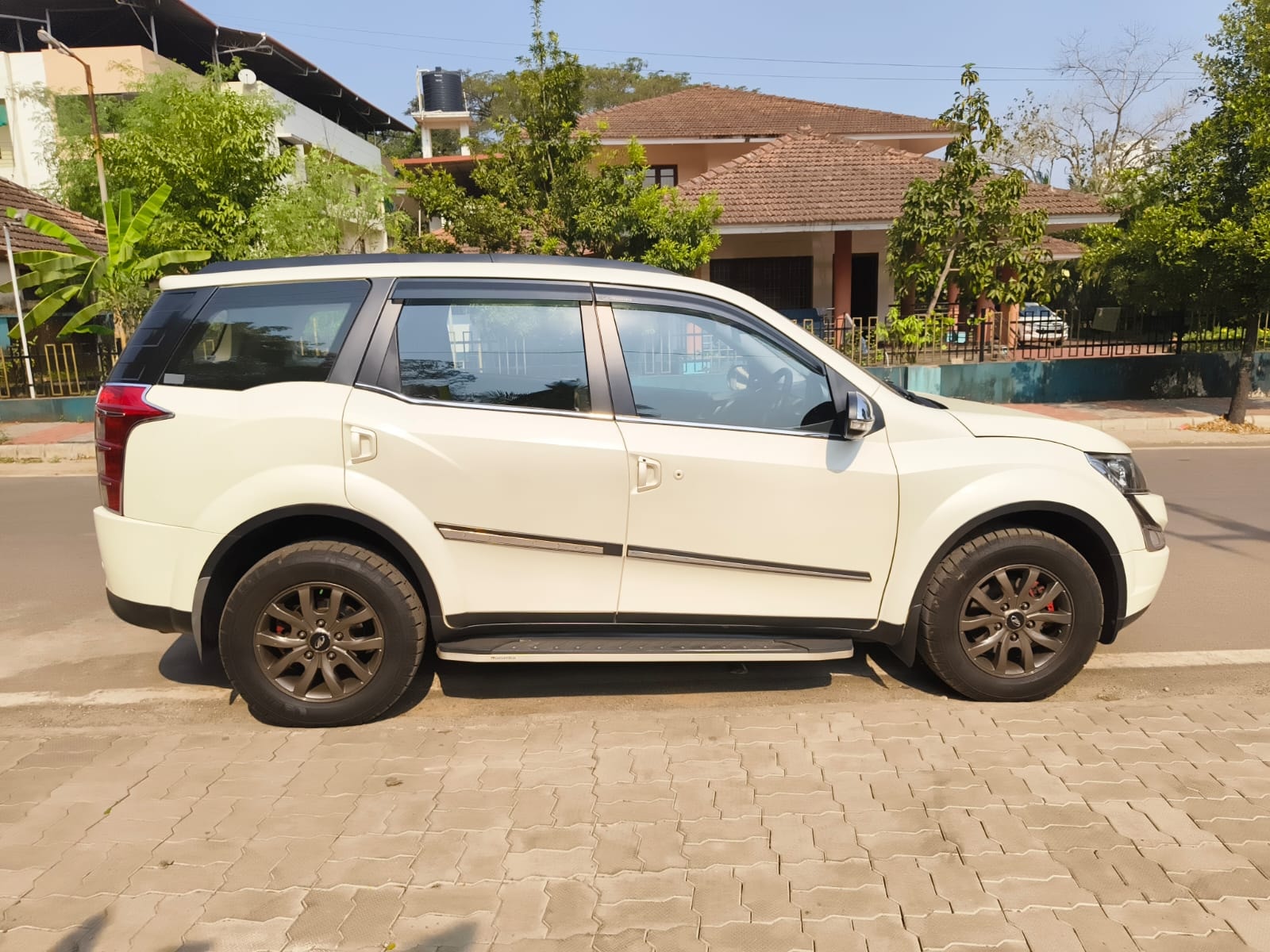 XUV500 image 6 XUV500 image 6