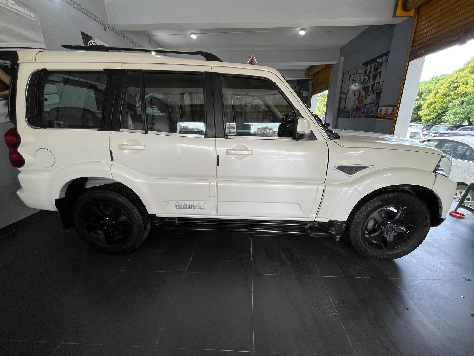 Scorpio image 5 Scorpio image 5