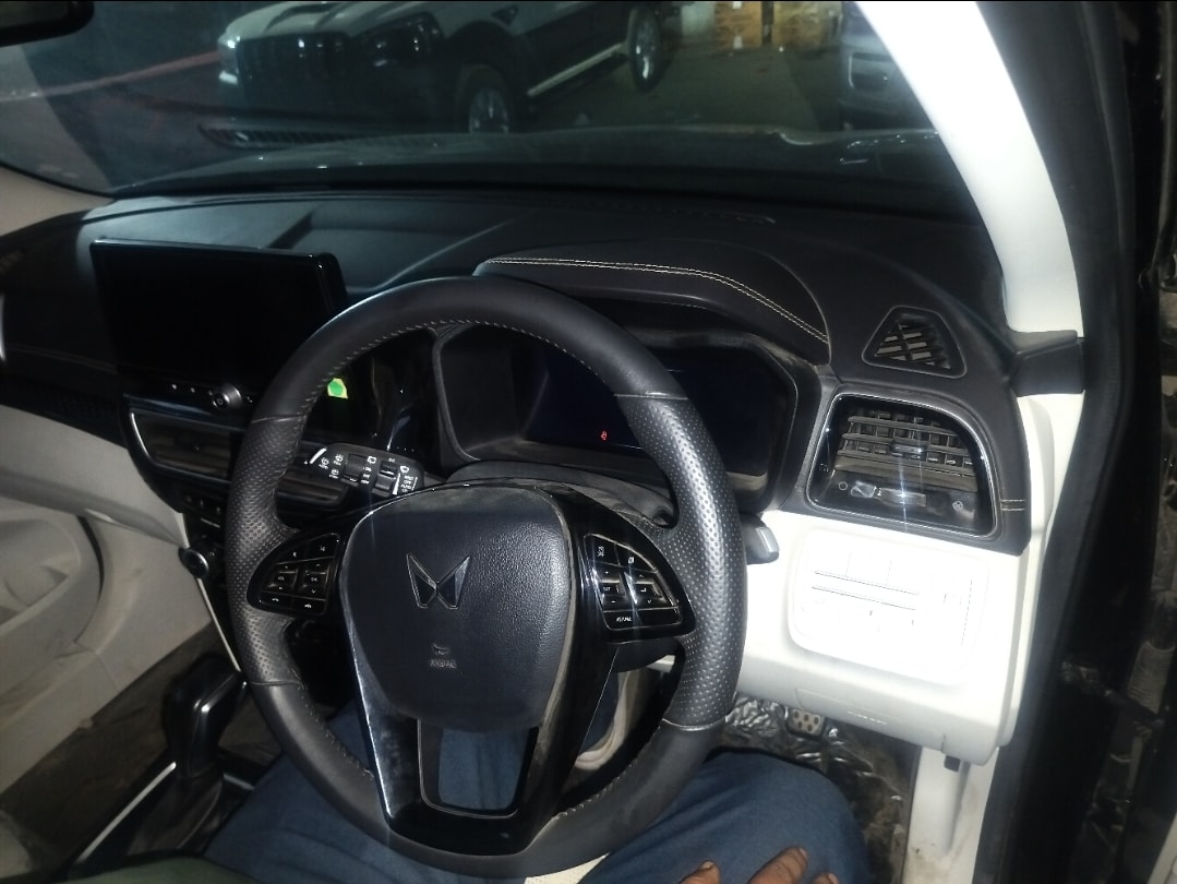 XUV 3XO image 9 XUV 3XO image 9