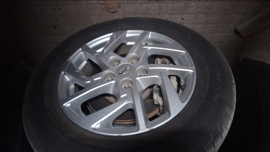 Used 2022 Mahindra XUV300 Used 2022 Mahindra XUV300