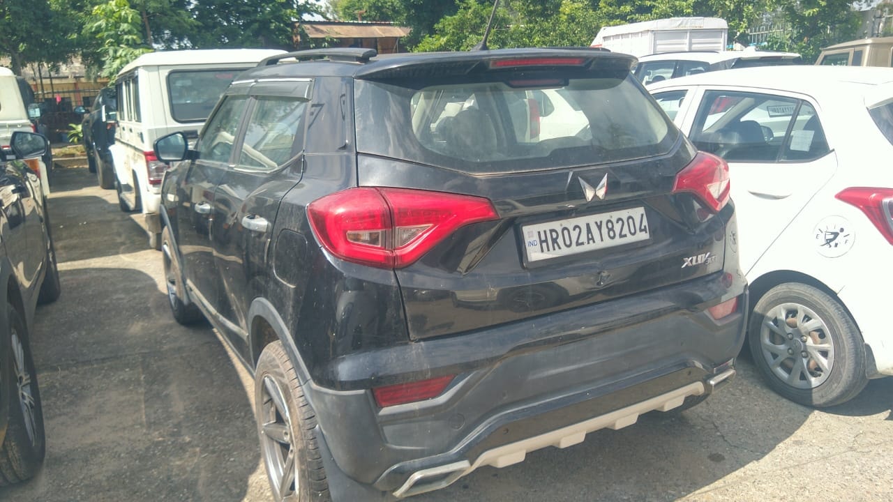 Used 2023 Mahindra XUV300 Used 2023 Mahindra XUV300