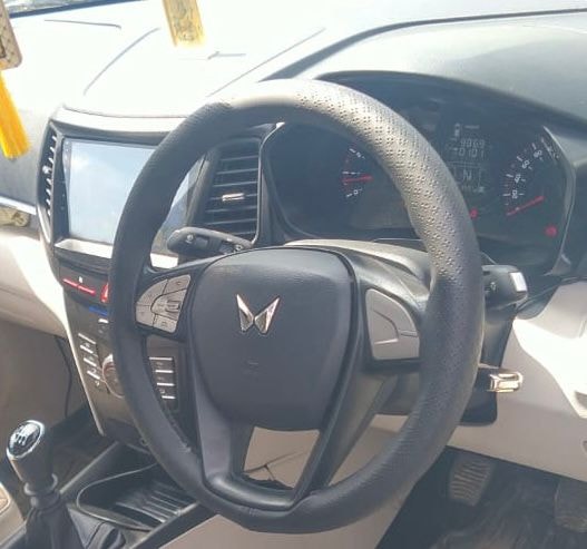 Used 2023 Mahindra XUV300 Used 2023 Mahindra XUV300
