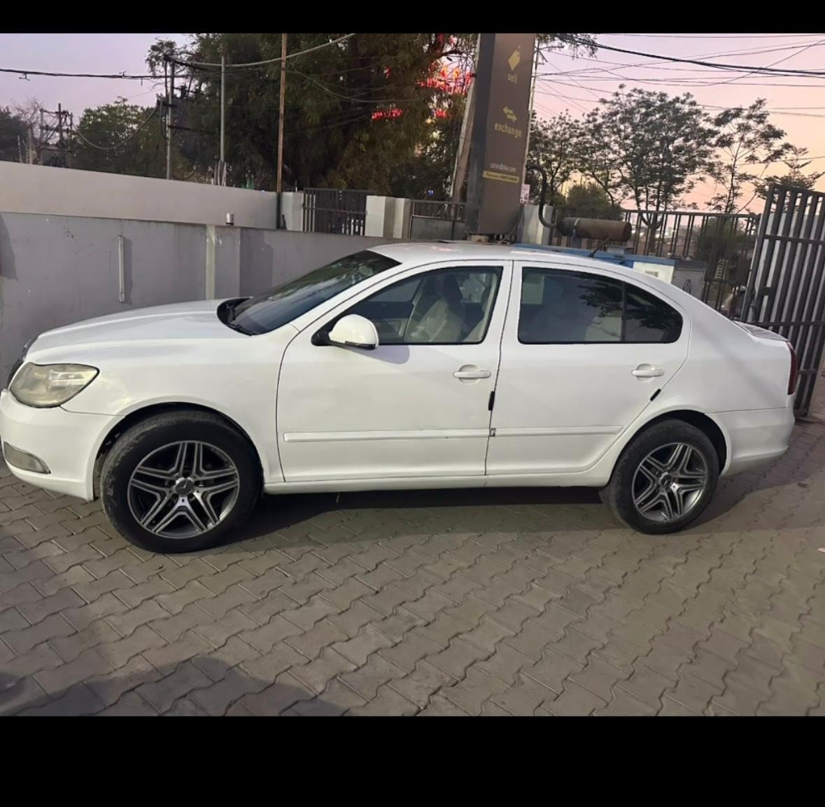 Used 2011 Skoda Laura Used 2011 Skoda Laura