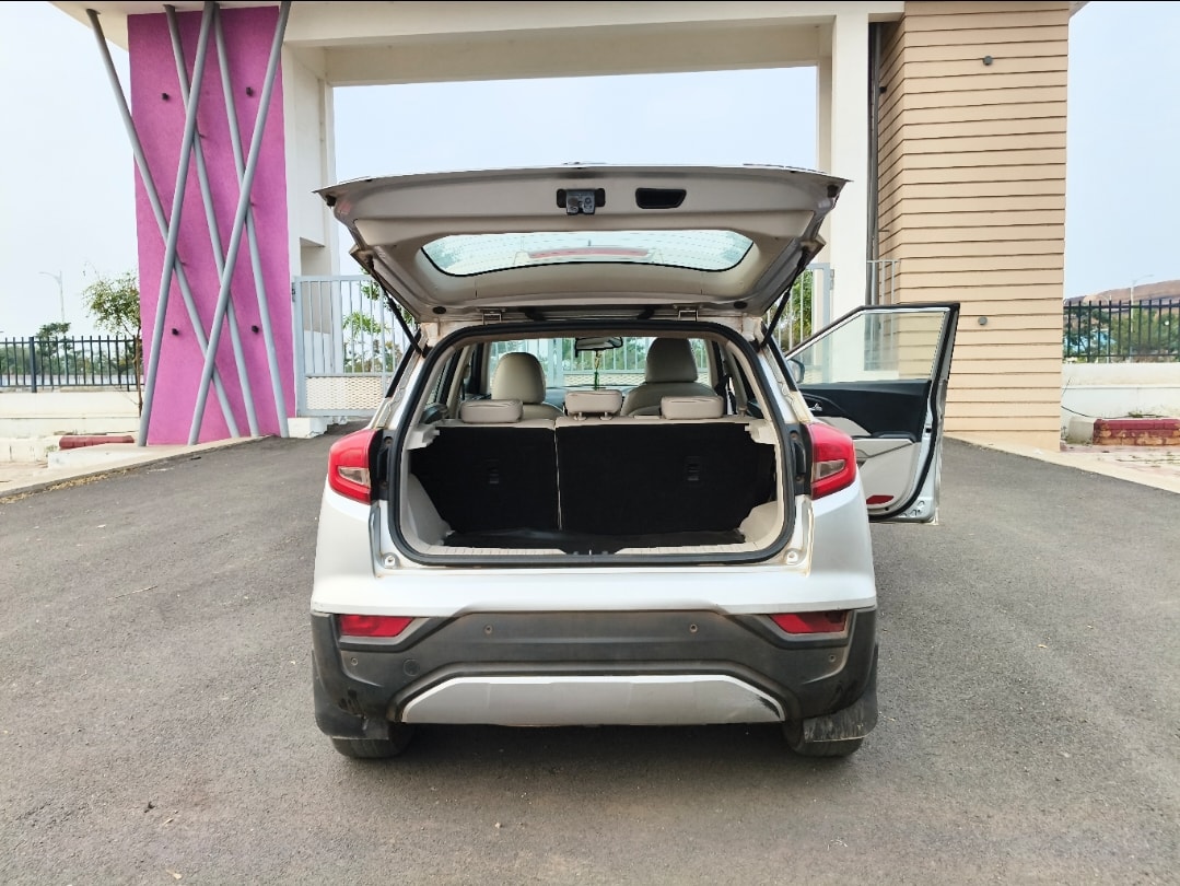 XUV300 image 10 XUV300 image 10