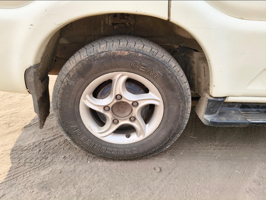 Scorpio image 9 Scorpio image 9