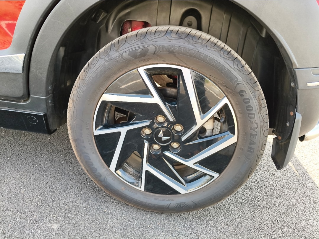 XUV 3XO image 9 XUV 3XO image 9