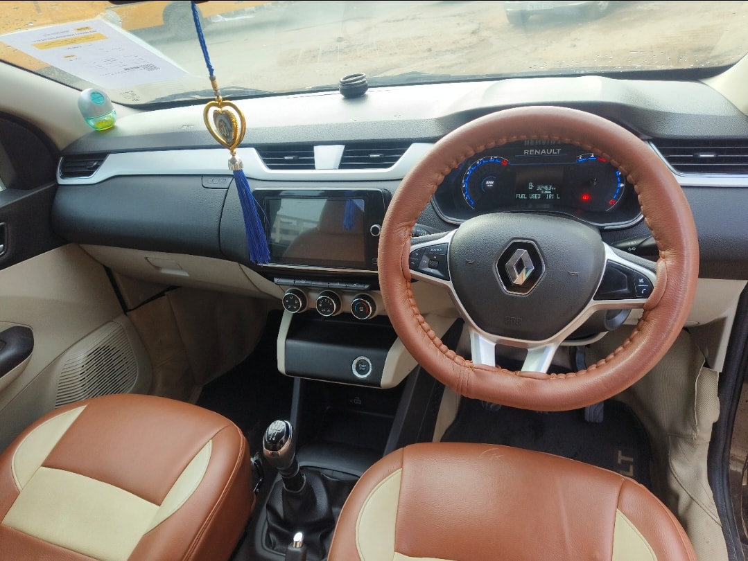 Used 2023 Renault Triber Used 2023 Renault Triber