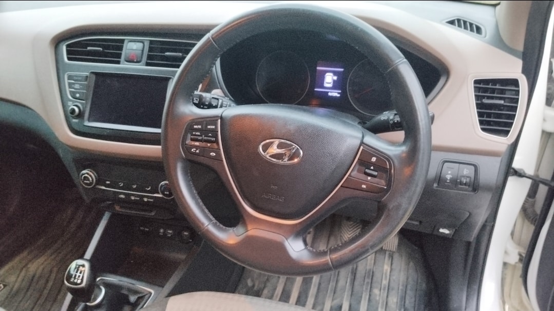 Elite i20 image 13 Elite i20 image 13