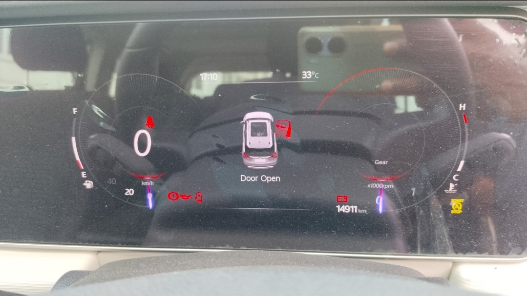 XUV700 image 11 XUV700 image 11