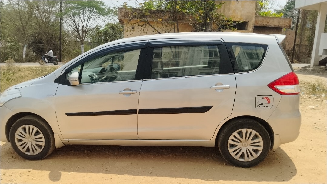 Ertiga image 2 Ertiga image 2