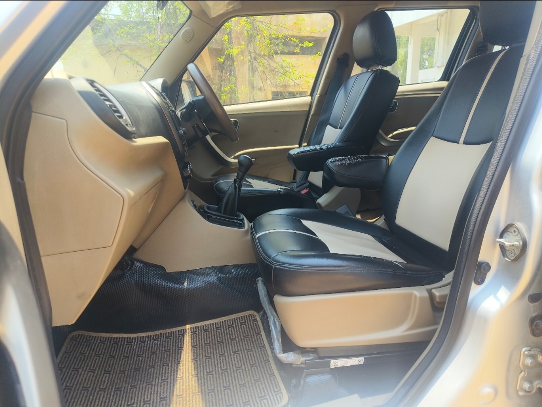 Used 2023 Mahindra Bolero Neo Used 2023 Mahindra Bolero Neo