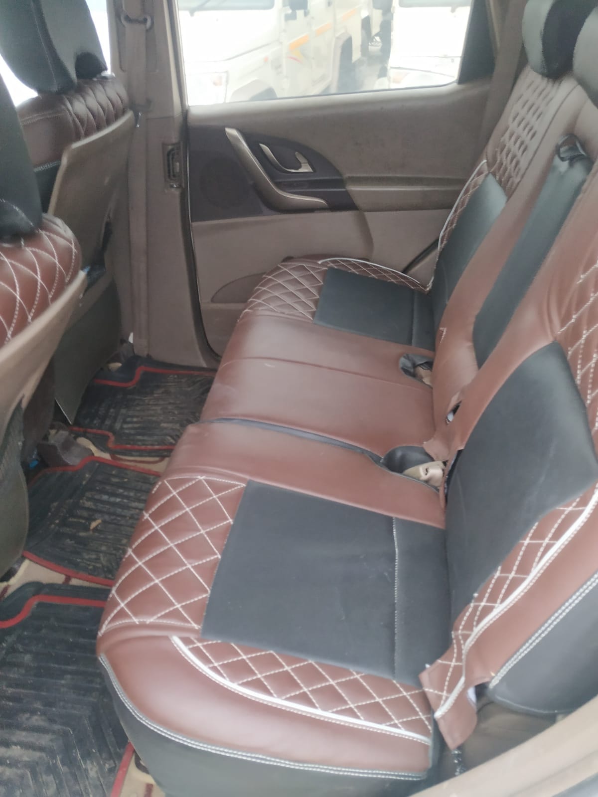 XUV500 image 17 XUV500 image 17