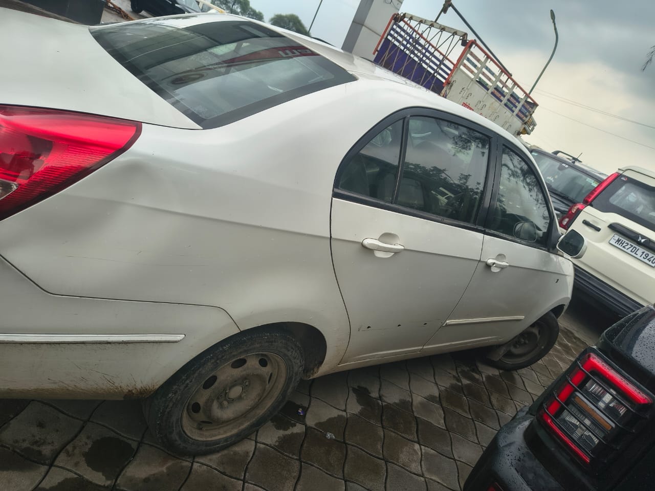 Indigo Manza image 3 Indigo Manza image 3