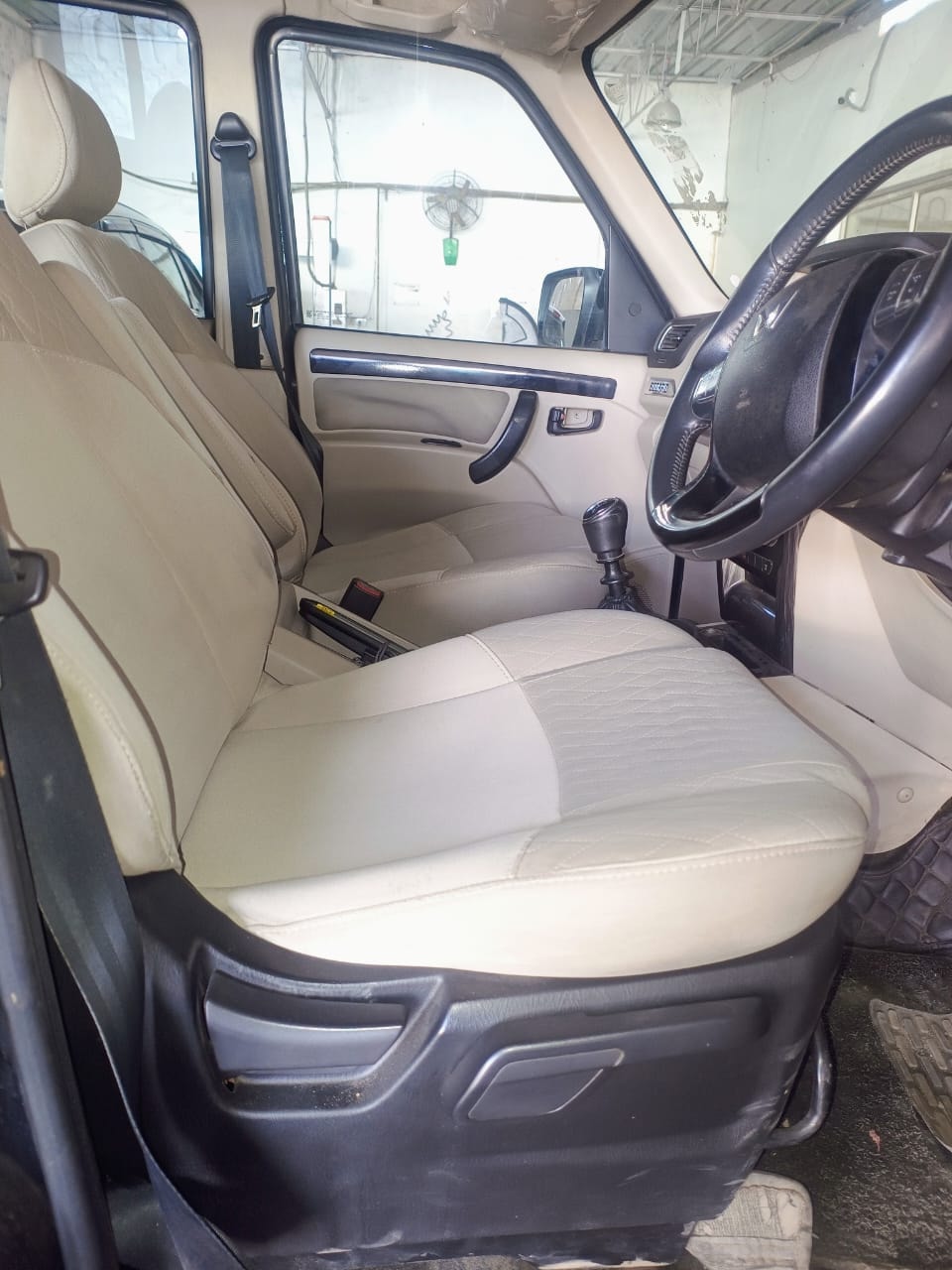 Scorpio image 16 Scorpio image 16