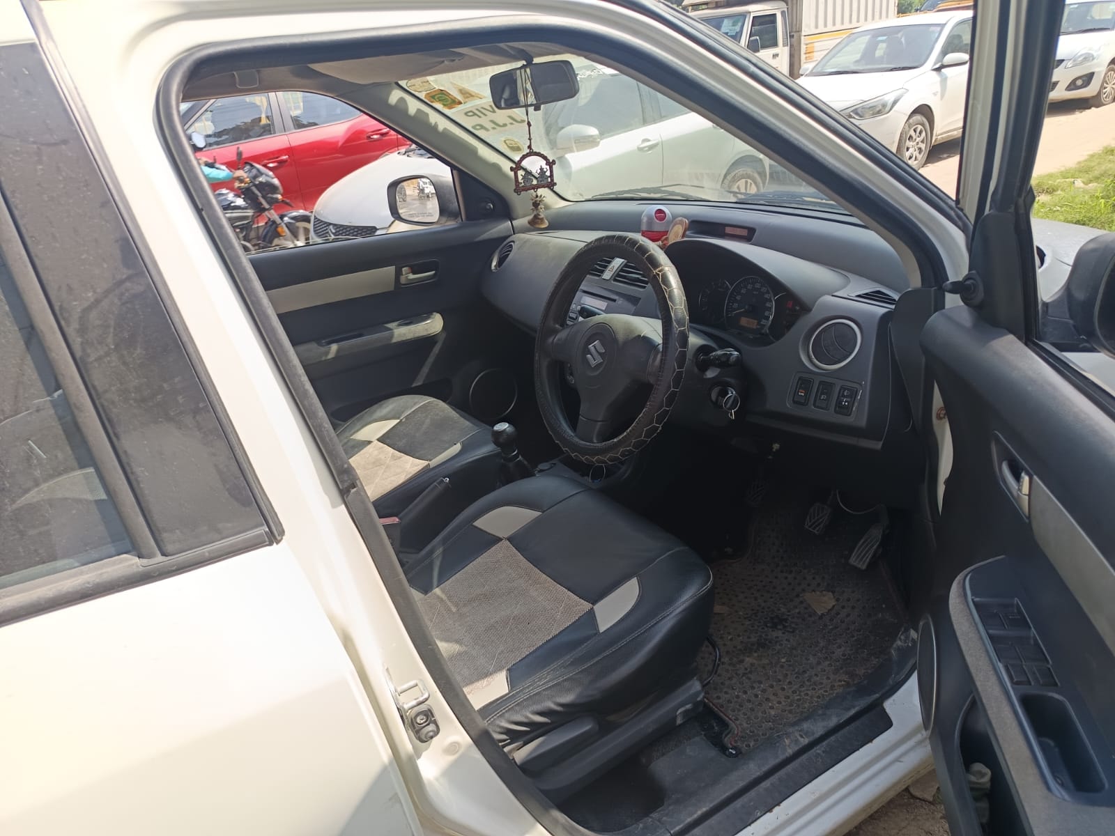 Swift DZire image 13 Swift DZire image 13