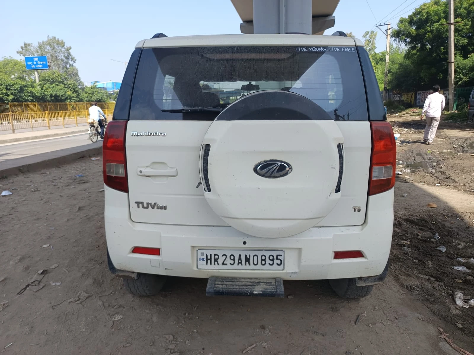 Used 2016 Mahindra TUV300 Used 2016 Mahindra TUV300