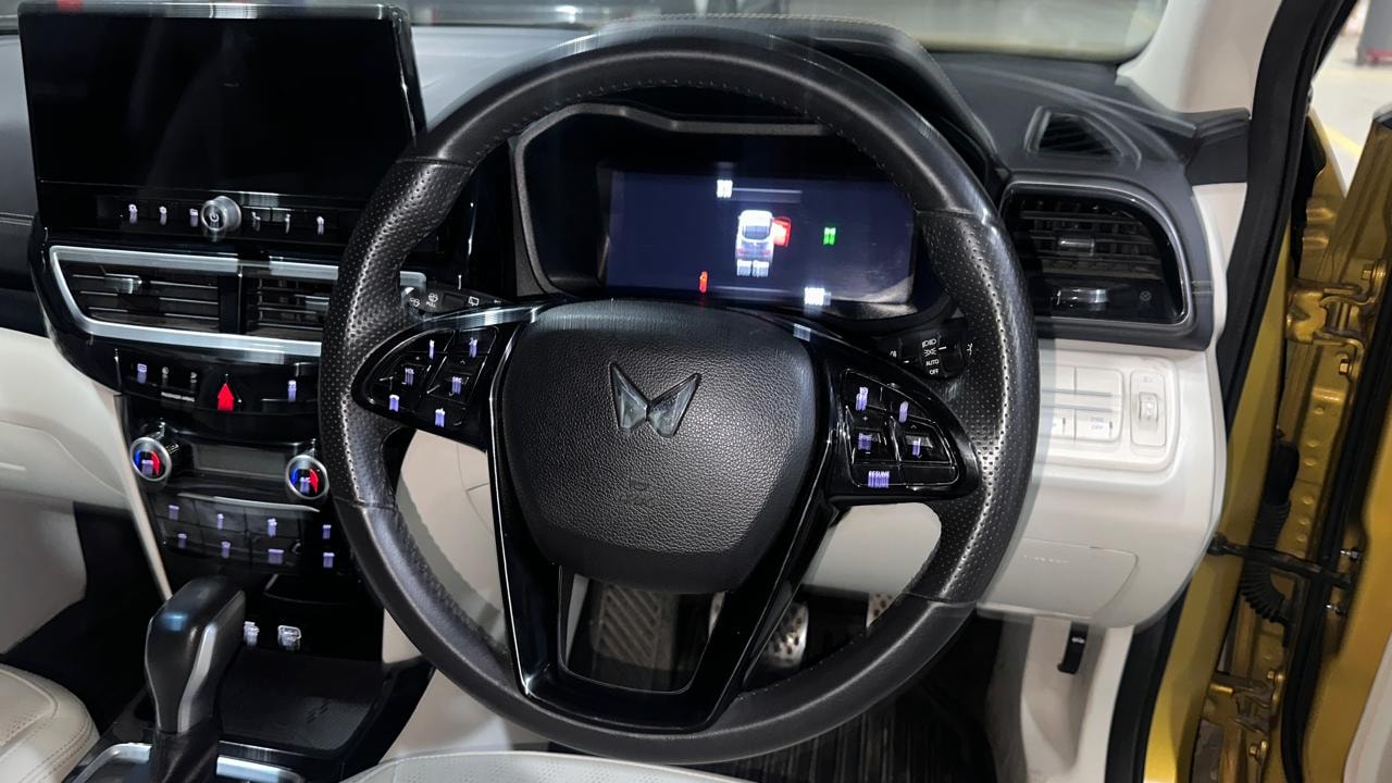 Used 2024 Mahindra XUV 3XO Used 2024 Mahindra XUV 3XO