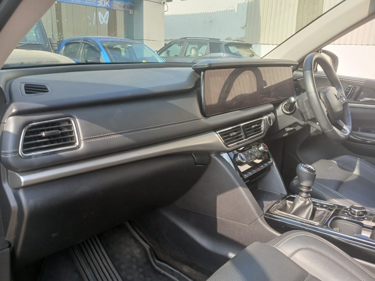 Used 2025 Mahindra XUV700 Used 2025 Mahindra XUV700