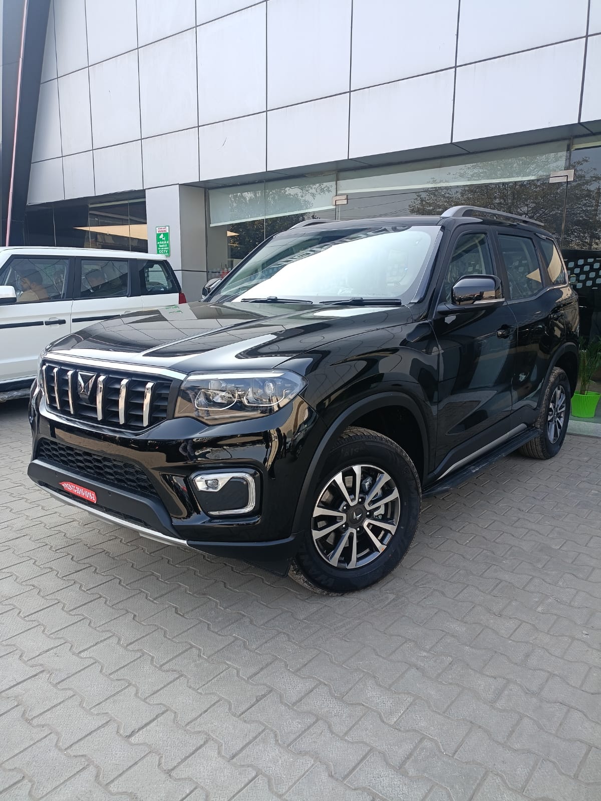 Used 2024 Mahindra Scorpio-N Used 2024 Mahindra Scorpio-N