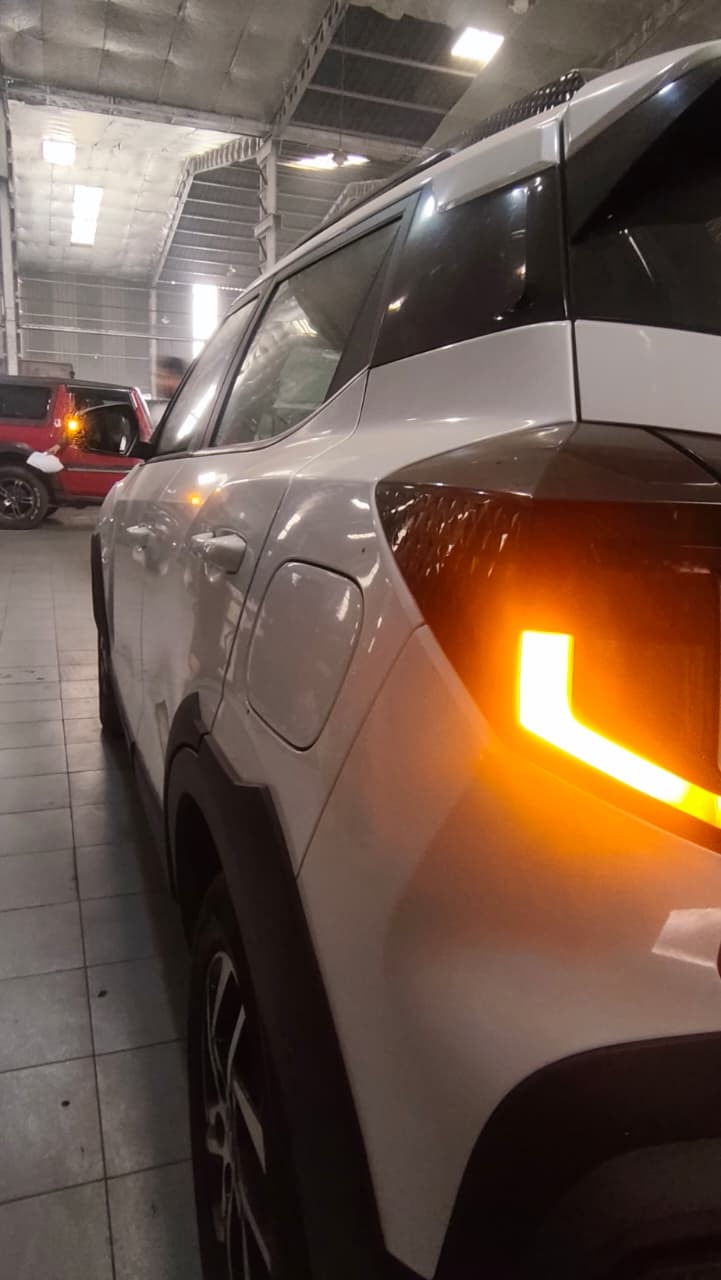 XUV 3XO image 3 XUV 3XO image 3