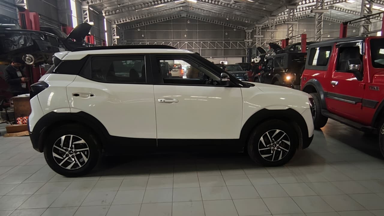 XUV 3XO image 6 XUV 3XO image 6