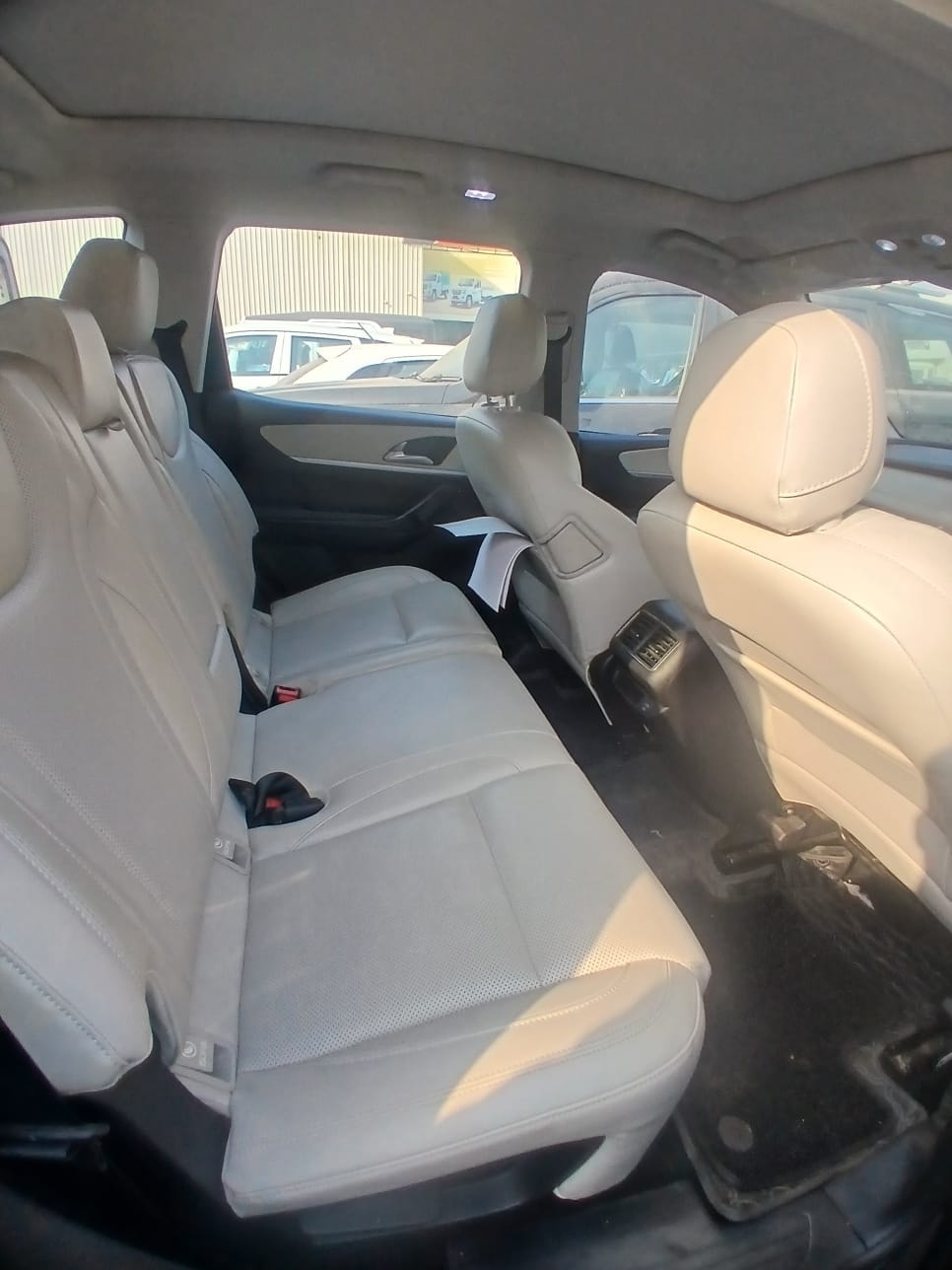 XUV700 image 7 XUV700 image 7