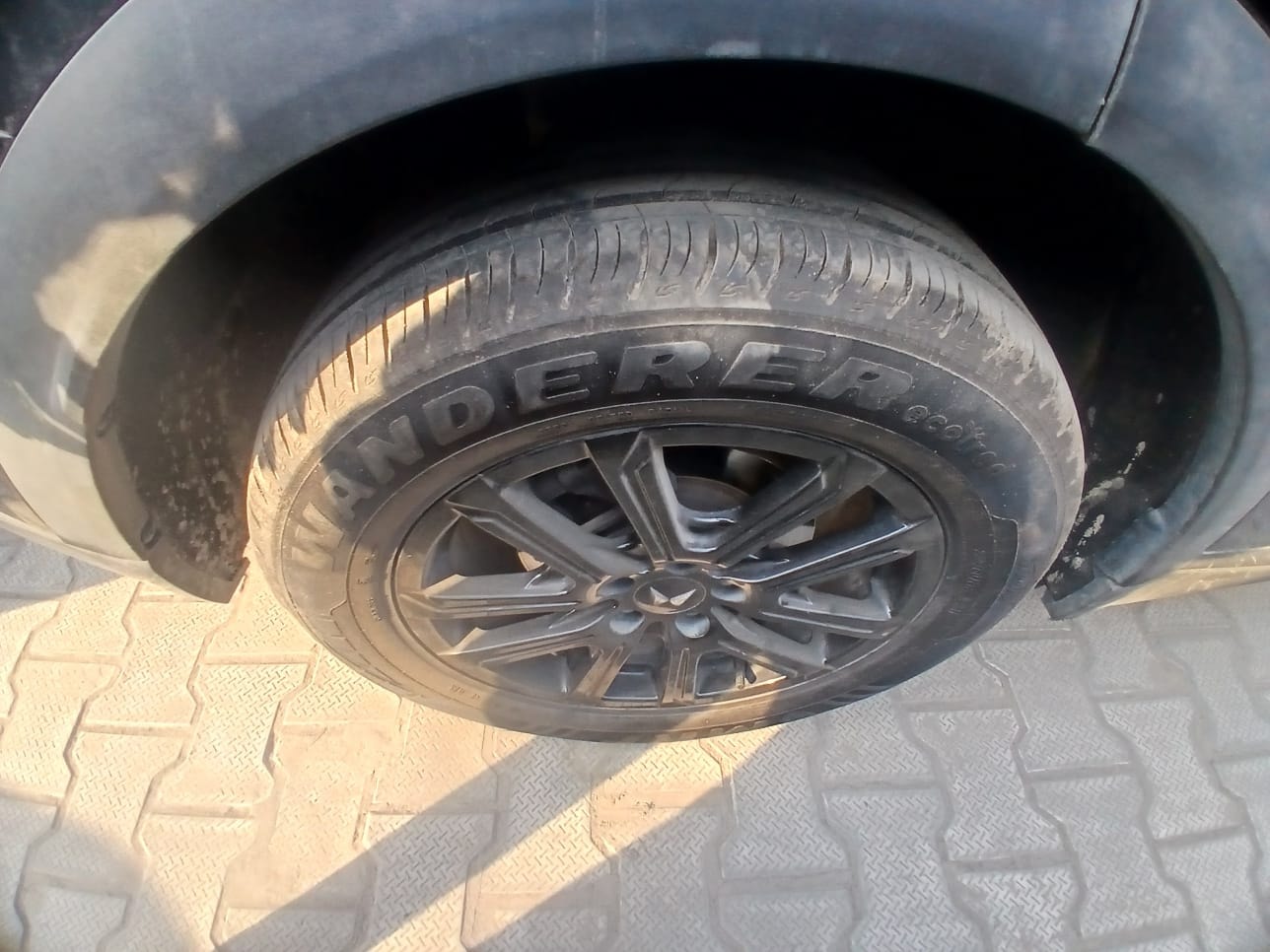 XUV700 image 3 XUV700 image 3