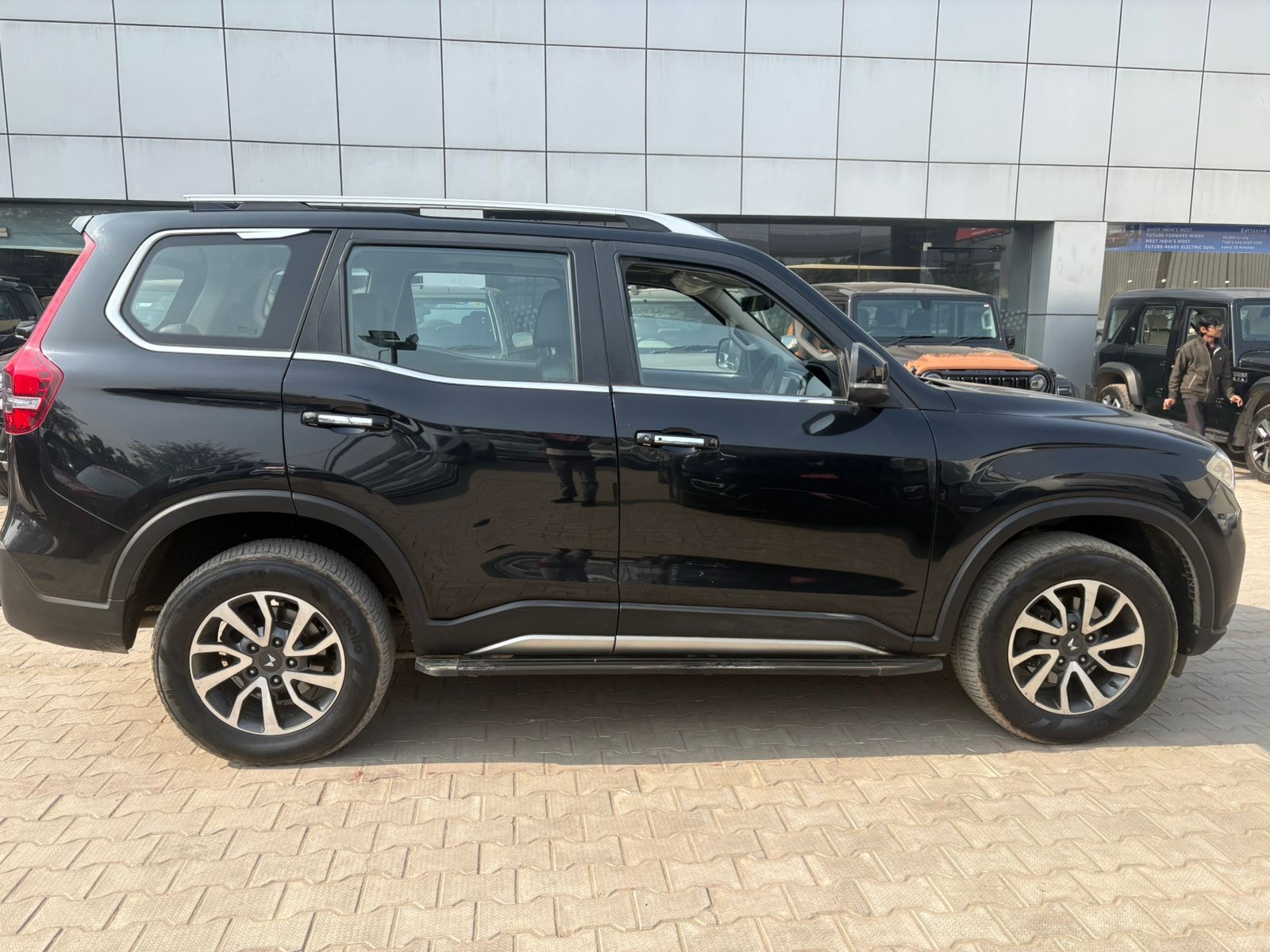 Scorpio-N image 2 Scorpio-N image 2