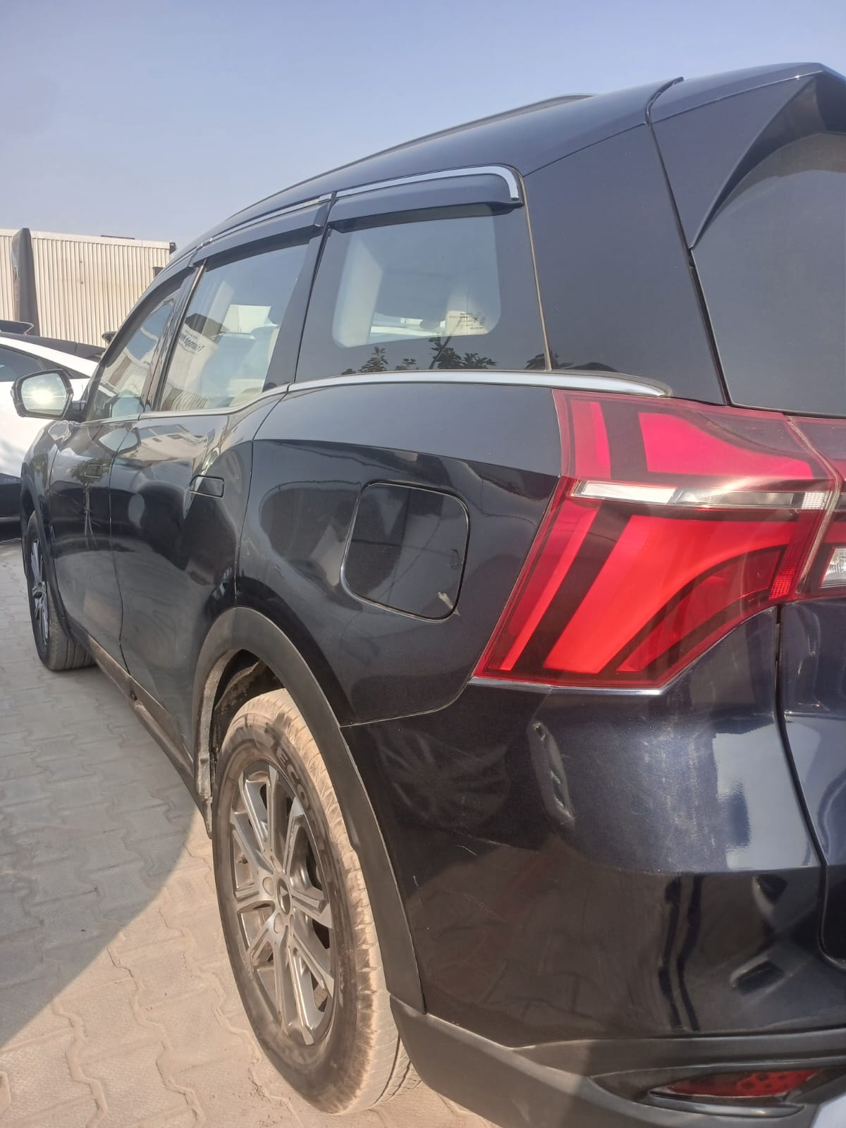 XUV700 image 2 XUV700 image 2