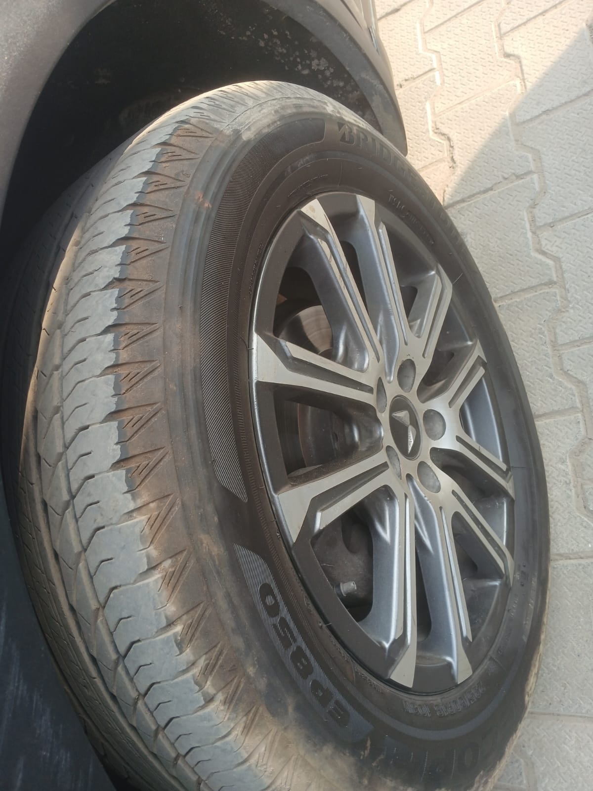 XUV700 image 7 XUV700 image 7