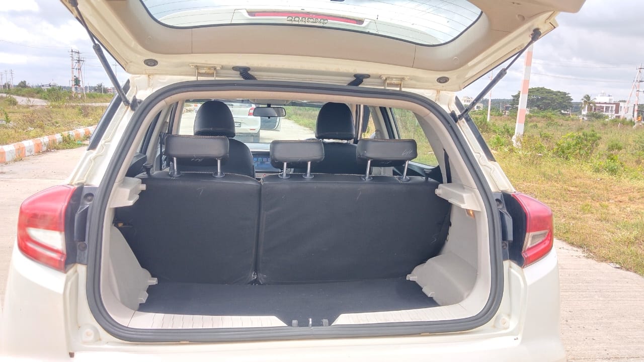 Used 2019 Mahindra XUV300 Used 2019 Mahindra XUV300