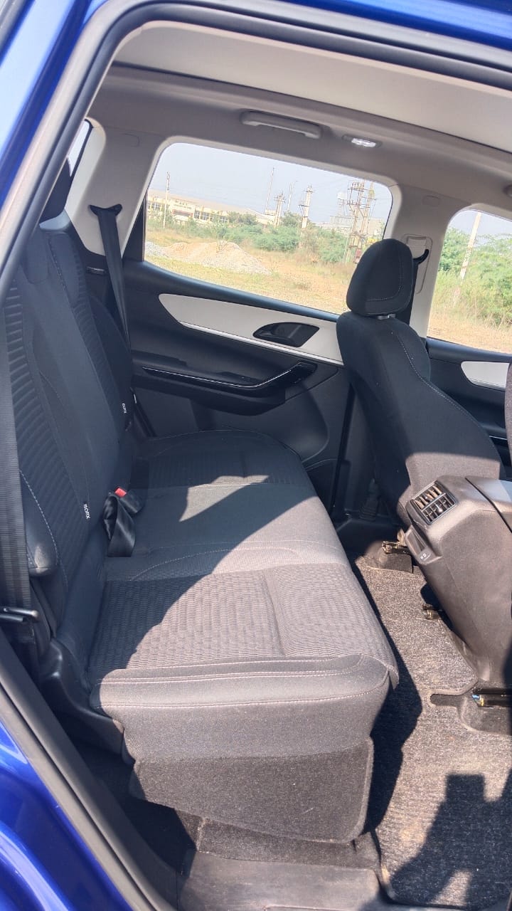 XUV700 image 15 XUV700 image 15